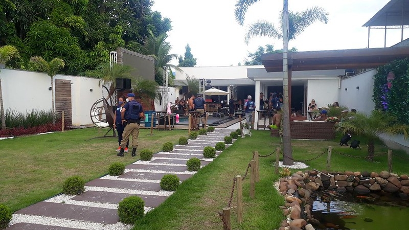 A festa “Sambinha do Sheik 40º graus” não tinha autorização e nem alvará de funcionamento - Divulgação/Prefeitura do Rio