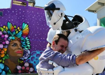 Paes inaugura primeiro GETs, a escola pública mais moderna do país