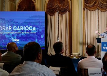 Eduardo Paes anuncia a volta do Morar Carioca