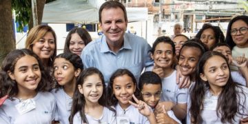 Gestão Paes inicia construção das 4 escolas feitas com estrutura de arena olímpica