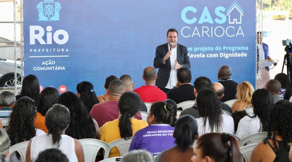 Paes anuncia que 300 moradias do Morro da Providência serão beneficiadas com o programa Casa Carioca.