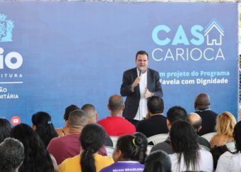 Paes lança Casa Carioca, programa de melhorias em moradias de risco em comunidades