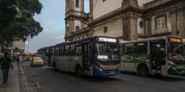 Prefeitura anuncia retorno de duas linhas de ônibus e três serviços especiais na cidade
