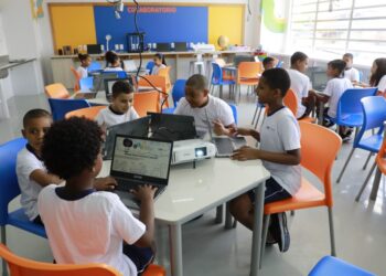 Paes inaugura 4º GETs, escola pública mais moderna do país