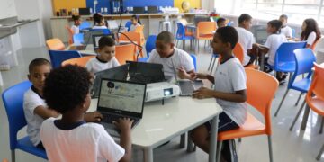 Paes inaugura 4º GETs, escola pública mais moderna do país