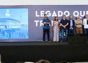 Paes anuncia transformação da arena olímpica em escola municipal
