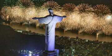 Três milhões de pessoas celebram a chegada de 2023 na cidade do Rio