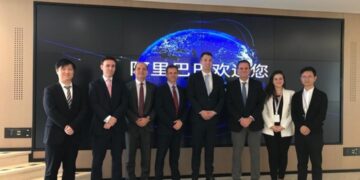 Eduardo Paes vai à China em busca de investimentos