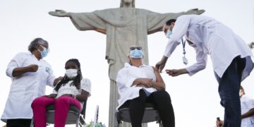 OMS decreta fim da emergência sanitária de Covid-19 no mundo após 7 milhões de mortos