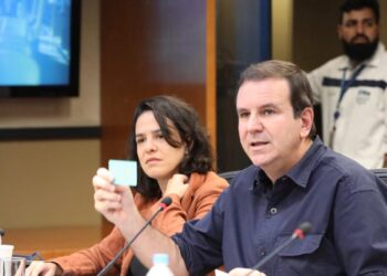 Paes anuncia o início da implantação do novo sistema de bilhetagem digital nos modais de transporte da cidade