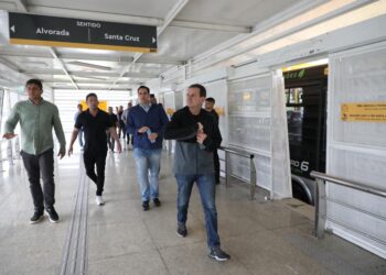 Eduardo Paes entrega a Nova Transoeste com pista revitalizada e frota renovada