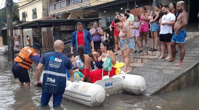 590 agentes foram mobilizados para agir em diversas regiões da cidade - Prefeitura do Rio
