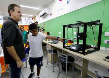 Legado Olímpico: Paes transforma Arena do Futuro em dois Ginásios Educacionais Tecnológicos