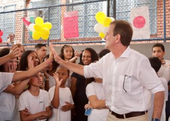 Prefeito Eduardo Paes inaugura 200° Ginásio Educacional Tecnológico no Rio