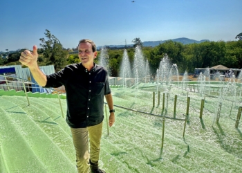 Eduardo Paes visita as obras do Parque Oeste e assume o compromisso de fazer mais dois grandes parques na cidade