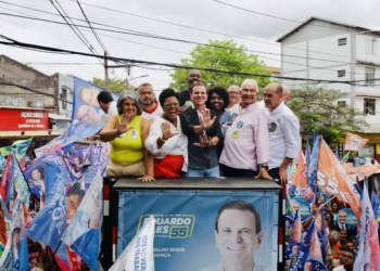 Paes participa de caminhada no Ponto Chic em Padre Miguel, e reafirma compromisso com novos investimentos na região