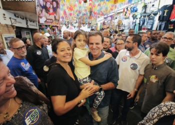 Em visita ao Centro Luiz Gonzaga de Tradições Nordestinas, Paes anunciou projeto para modernização da feira