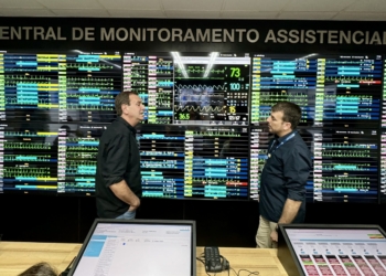 Paes reitera compromisso de fazer mais dois Super Centros em visita ao Ronaldo Gazolla