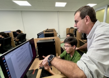 Eduardo Paes visita o Porto Maravalley e promete reproduzir o modelo em outras áreas da cidade