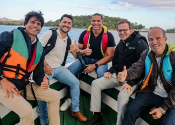 Eduardo Paes visita a Lagoa de Cima e se reúne com representantes do Sindicato dos Ceramistas de Campos