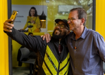 Como fez na Prefeitura do Rio, Eduardo Paes vai implementar programas voltados a motociclistas e ciclistas de aplicativo em todo o estado