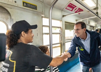 Eduardo Paes apresenta seu plano de recuperação da malha ferroviária para o estado, em Magé, cidade que recebeu a primeira estação de trem do Brasil